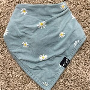 Kyte BABY Teal Daisy Bandana Bib